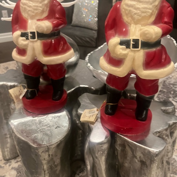 Pair of matching Katherine’s collection reproduction Santa’s 18 inches tall - Picture 15 of 17